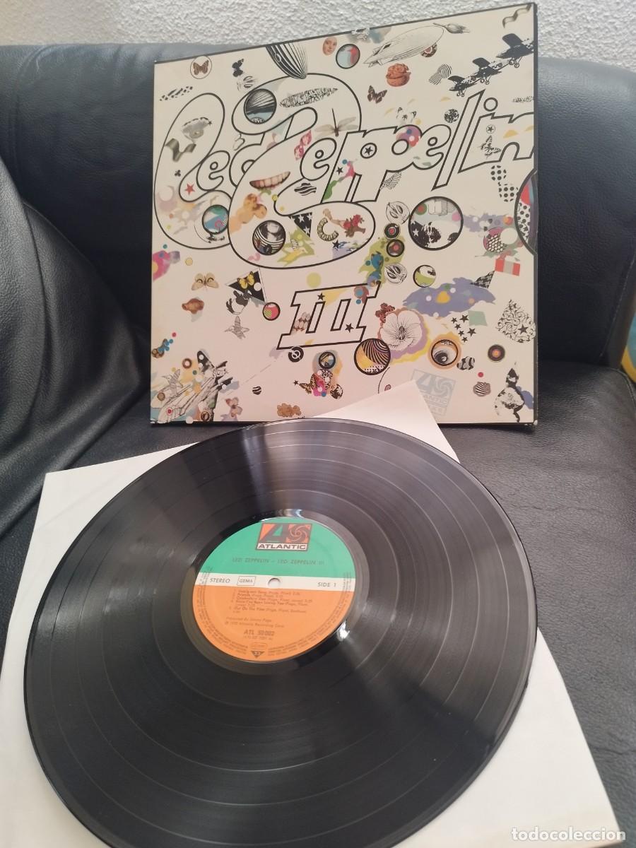 Discos de vinilo: Led Zeppelin &ndash; Led Zeppelin III. Vinilo lp en muy buen estado. Carpeta gatefold con rueda.