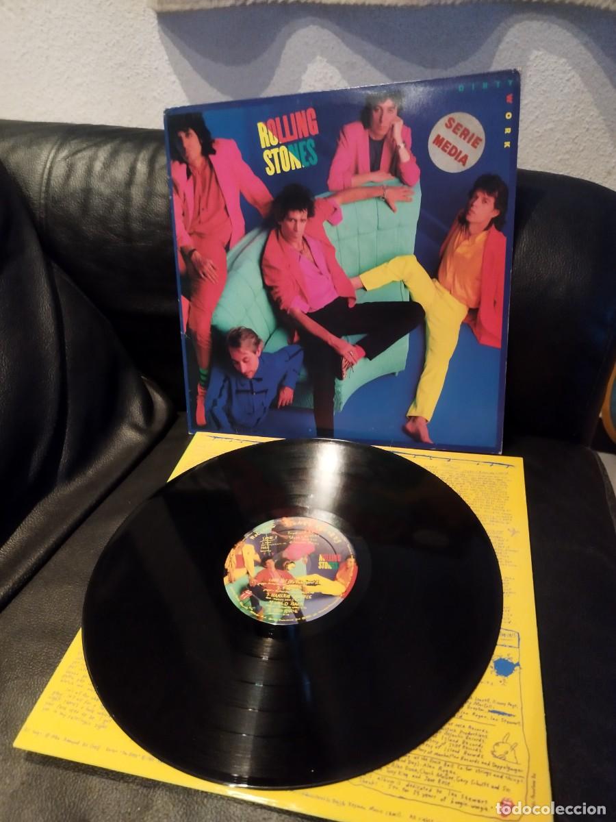 Discos de vinilo: Rolling Stones &ndash; Dirty Work. Vinilo lp, interior de la carpeta es rosa.