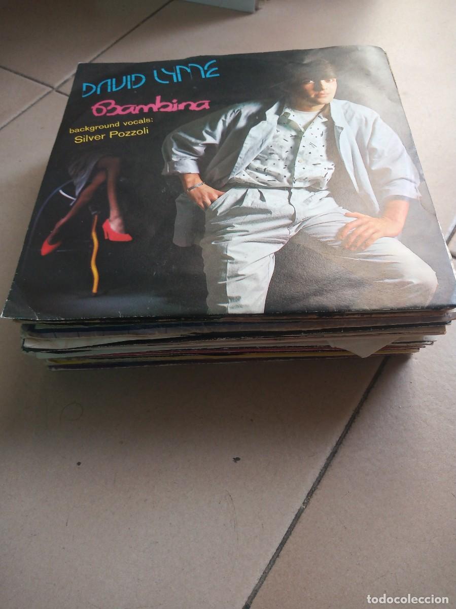 Discos de vinilo: LOTE 25 SINGLES VARIADOS. - Foto 1