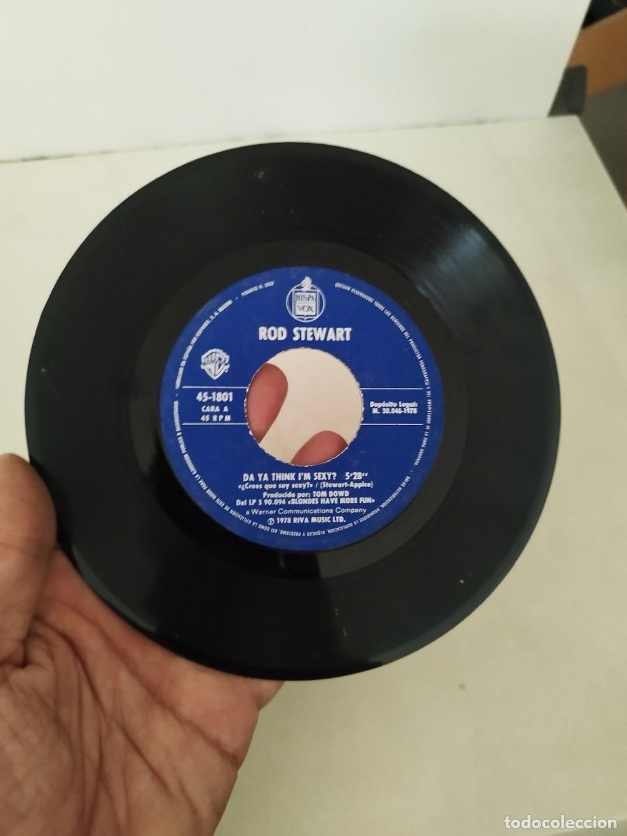 Discos de vinilo: Rod Stewart, Da Ya Think I'm Sexy?&rdquo; Solo vinilo sin car&aacute;tula. Single 7&rdquo;.
