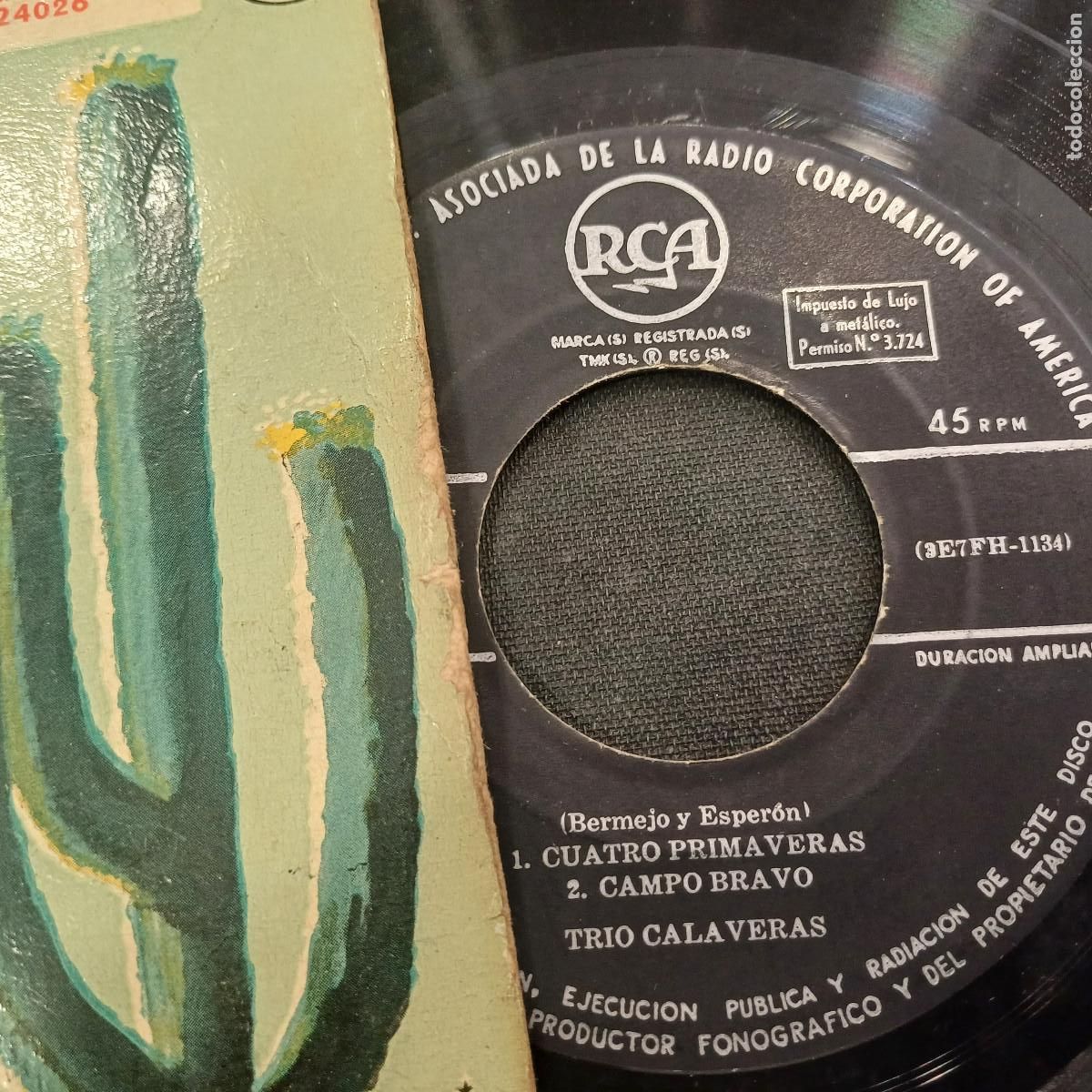 Discos de vinilo: TRIO CALAVERAS/LLEGO EL AMOR/SINGLE. - Foto 2