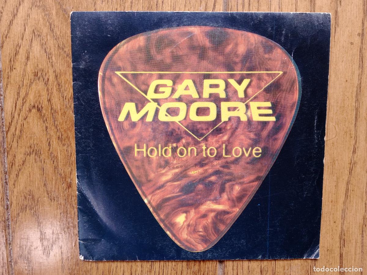 Discos de vinilo: Gary Moore - holdon to love + devil in her heart - Foto 1