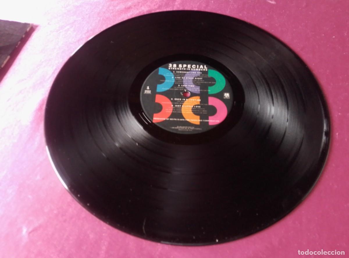 Discos de vinilo: STRENGTH IN NUMBERS 1986 LP L32 4 1 - Foto 3