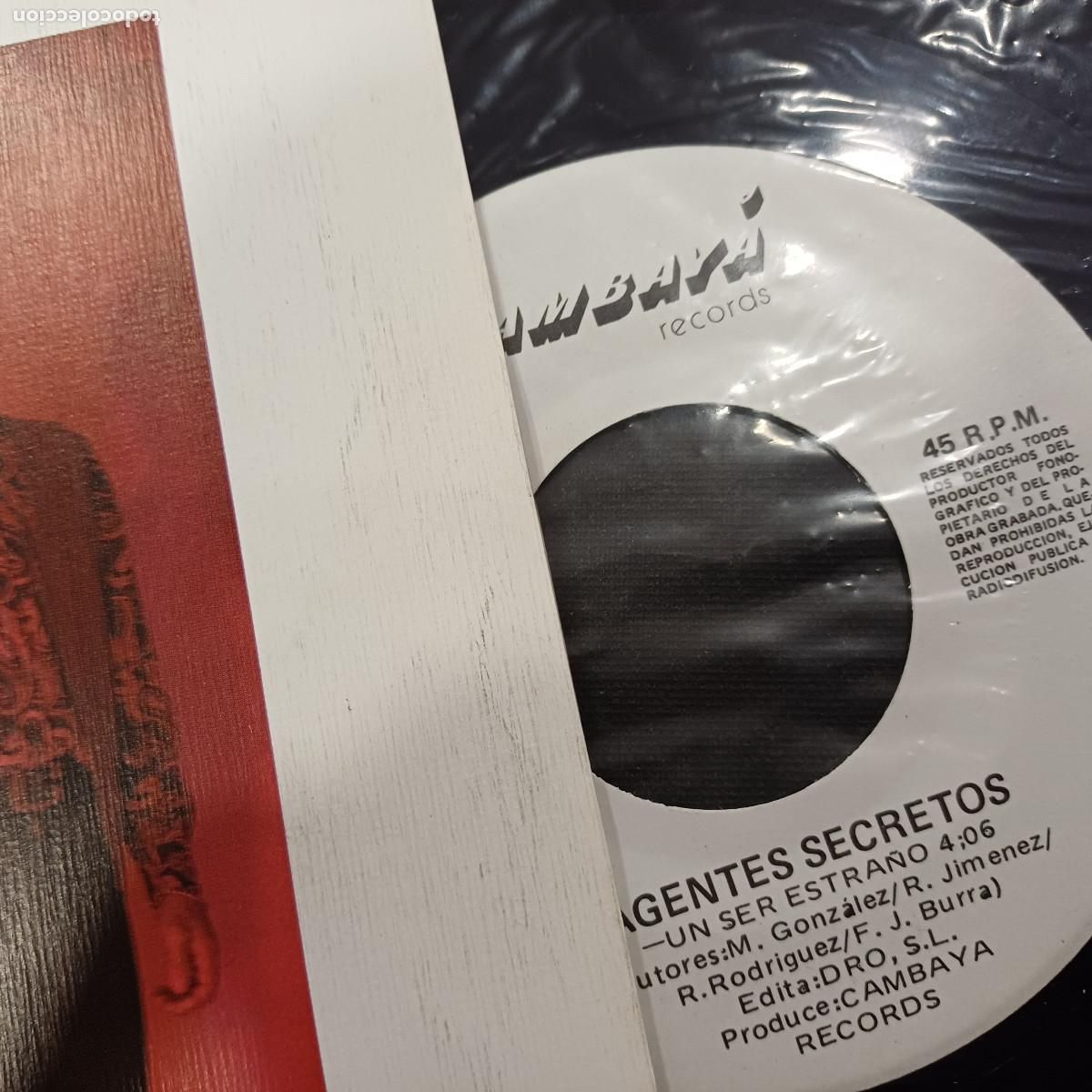 Discos de vinilo: AGENTE SECRETO/UN SER EXTRA&Ntilde;O/SINGLE. - Foto 2