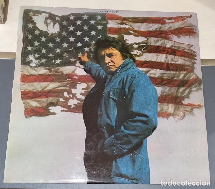Discos de vinilo: Johnny Cash - Ragged Old Flag - LP CBS &lrm;ref. S 80113. Ed. espa&ntilde;ola 1974.