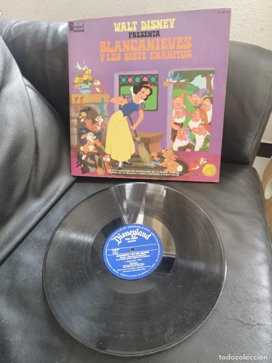 Discos de vinilo: Blancanieves y los siete enanitos&rdquo; de Walt Disney. Vinilo lp con cuento. Ver fotos.