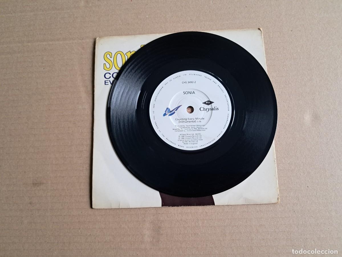 Discos de vinilo: SONIA - COUNTING EVERY MINUTE SINGLE 1990 EDICION INGLESA - Foto 2