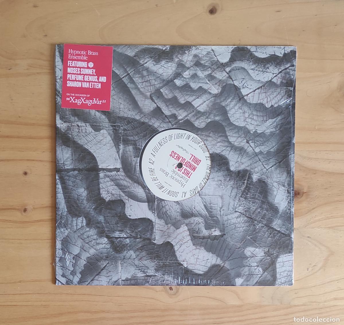 Discos de vinilo: Hypnotic Brass Ensemble - This is a Mindfulness Drill; A Reimagining of Richard Youngs' 'Sapphie' (2