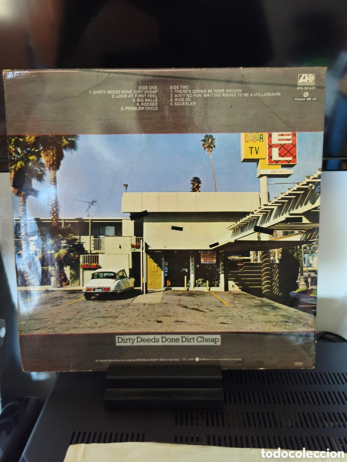Discos de vinilo: AC/DC: Dirty Deeds Done Dirt Cheap Lp - Foto 2