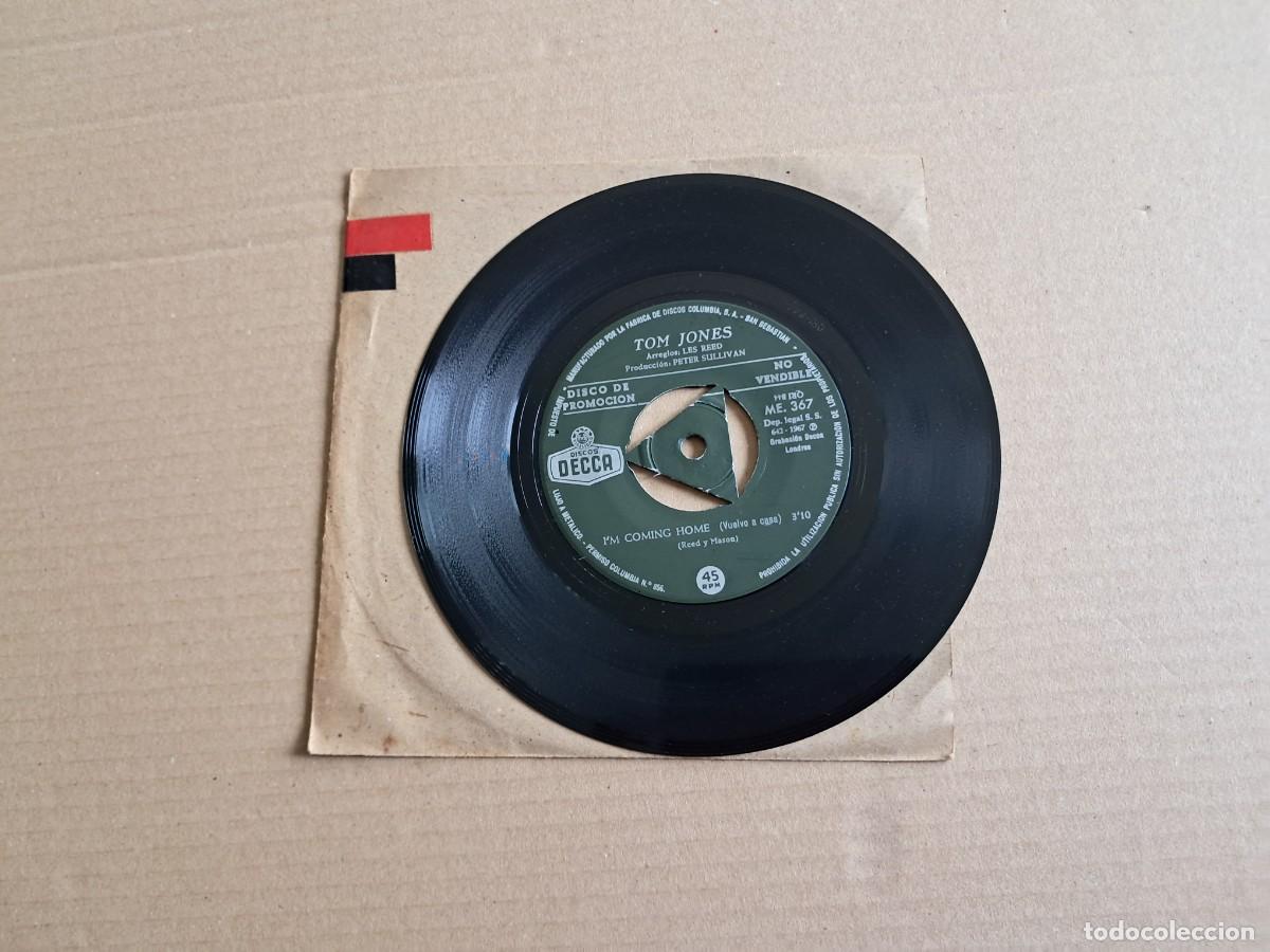 Discos de vinilo: TOM JONES - I&acute;M COMONG HOME SINGLE PROMOCIONAL 1967 EDICION ESPA&Ntilde;OLA
