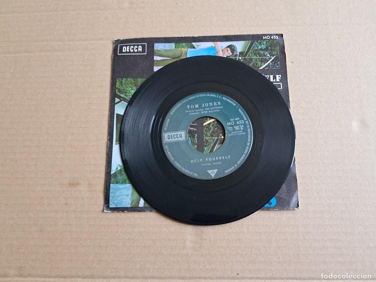 Discos de vinilo: TOM JONES - HELP YOURSELF SINGLE 1968 EDICION ESPA&Ntilde;OLA - Foto 2