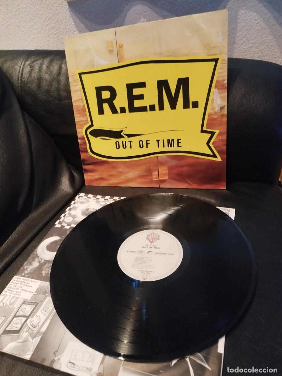 Discos de vinilo: R.E.M. &ndash; Out Of Time. Vinilo lp. Con desconch&oacute;n en la portada, ver fotos.
