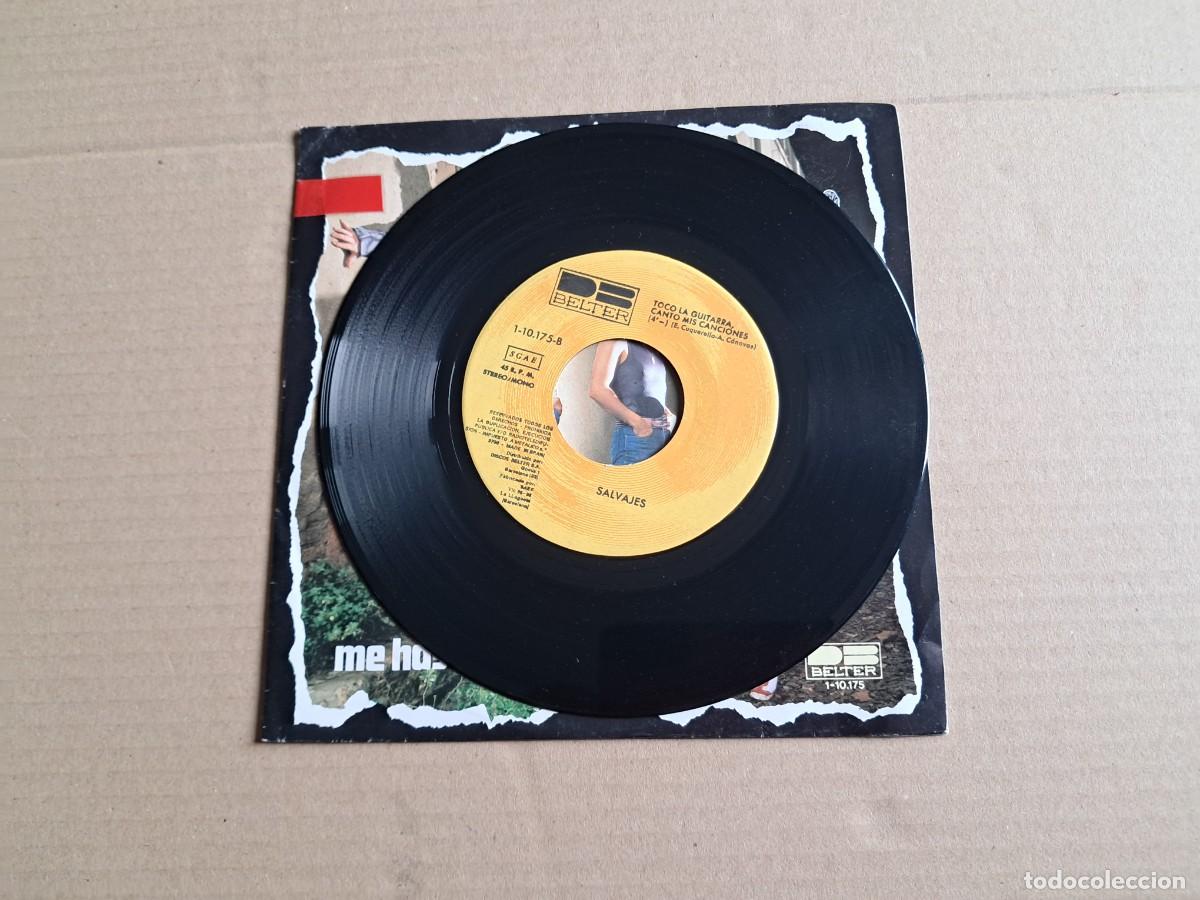 Discos de vinilo: LOS SALVAJES - ME HAS CAZADO SINGLE 1981 - Foto 2