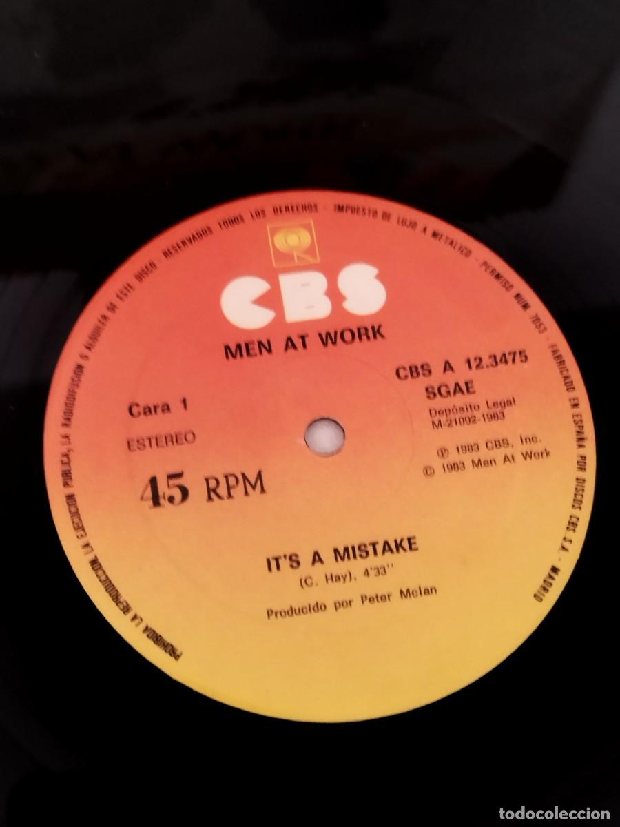 Discos de vinilo: Men At Work &ndash; Its A Mistake. Vinilo maxi single. - Foto 2
