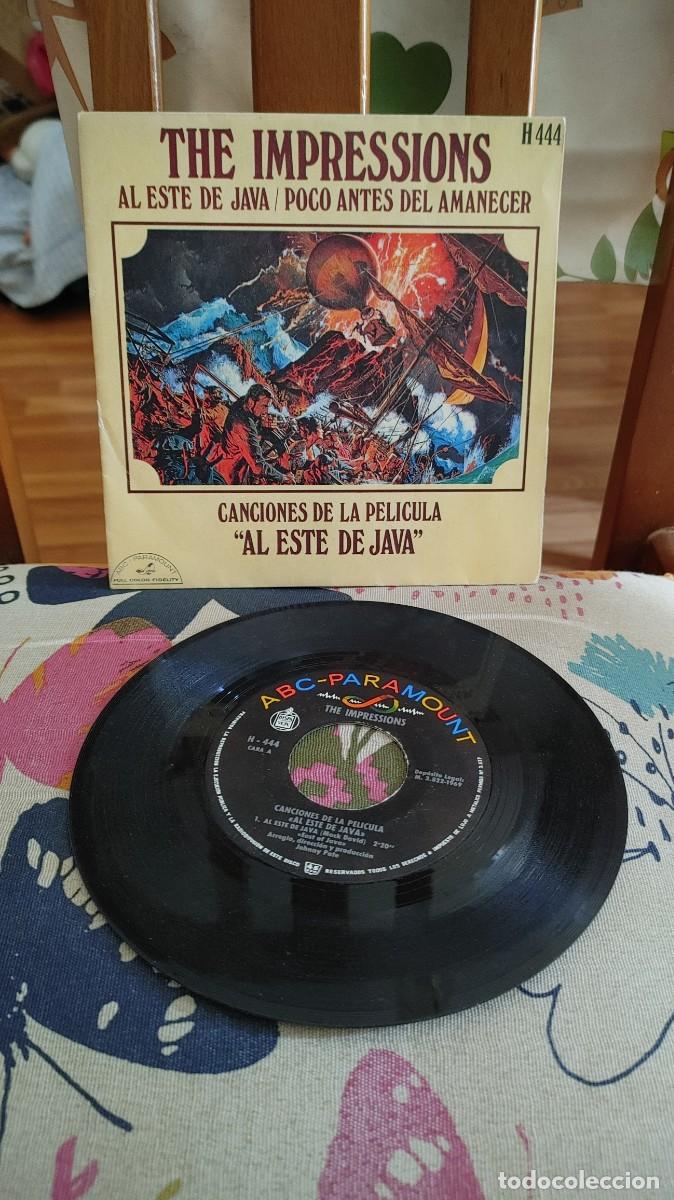 Discos de vinilo: THE IMPRESSIONS-SINGLE AL ESTE DE JAVA