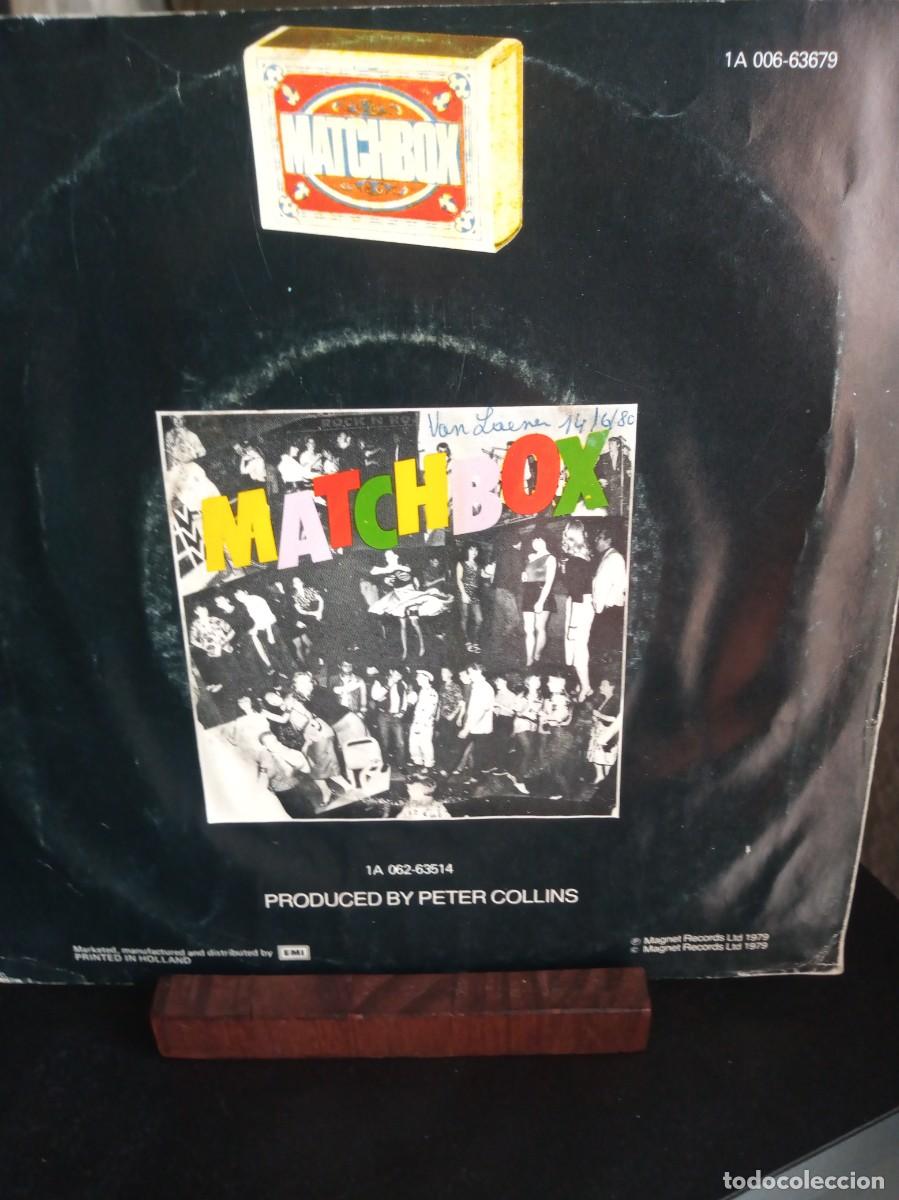 Discos de vinilo: MATCHBOX - BUZZ BUZZ A DIDDLE IT - SINGLE. - Foto 2