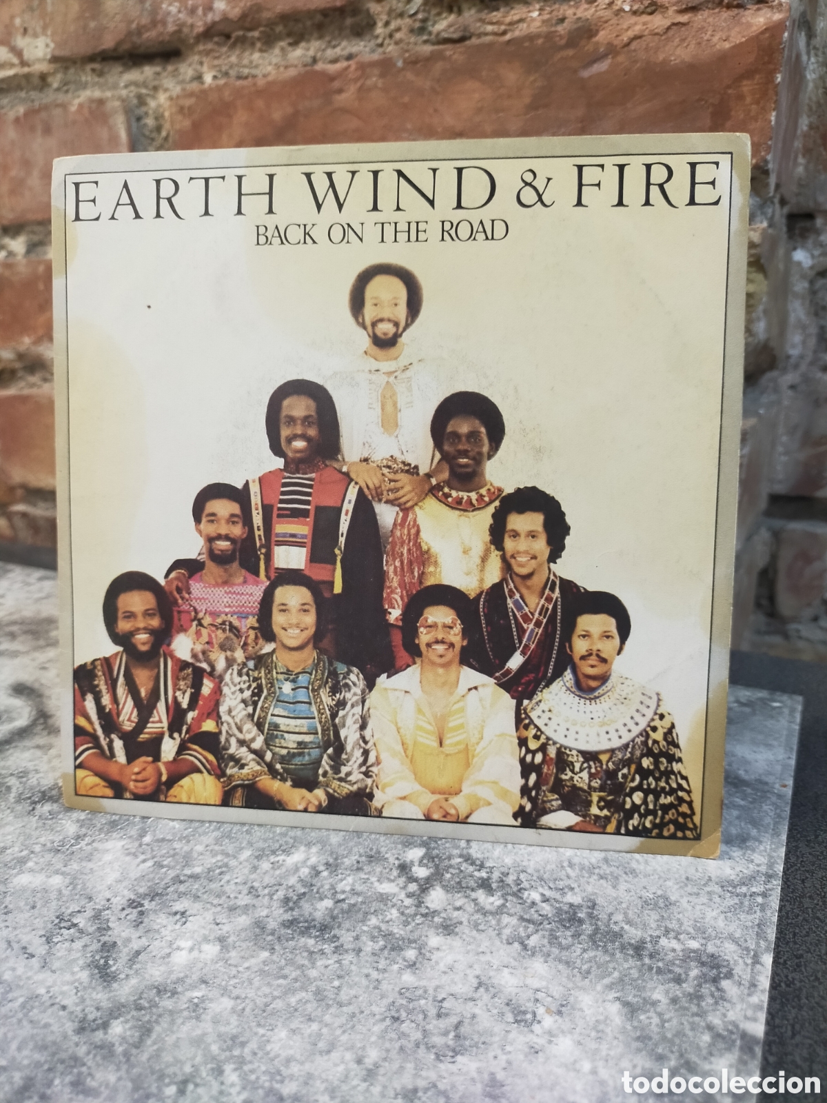 Discos de vinilo: Single EARTH WIND & FIRE BACK ON THE ROAD
