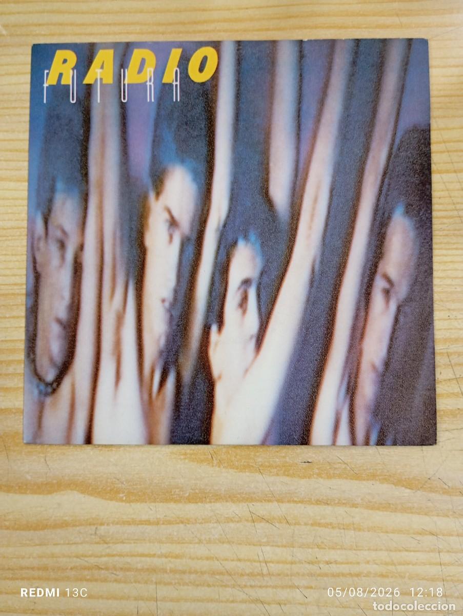 Discos de vinilo: Single - Radio Futura &lrm;&ndash; Escuela De Calor / Historia de Play-Back - Impecable