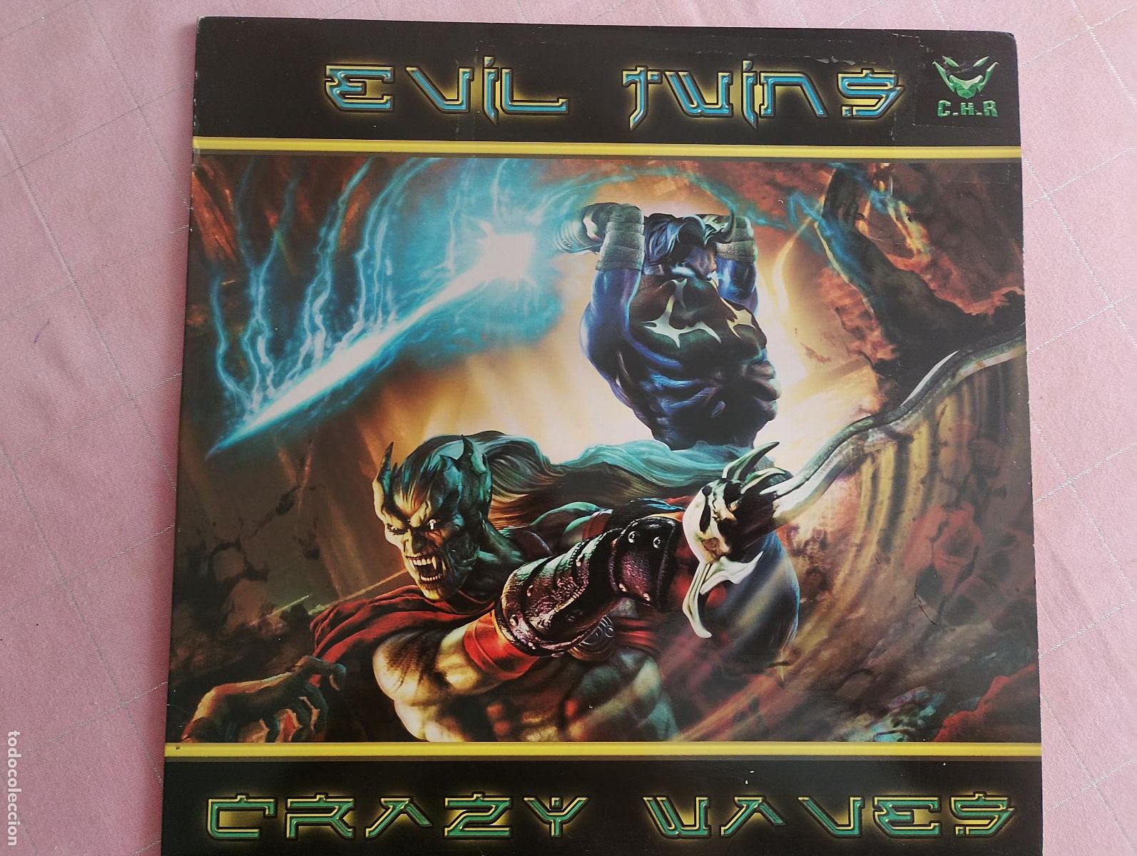 Disques de vinyle: Evil Twins &ndash; Crazy Waves , 2006, Hard House, Jumpstyle