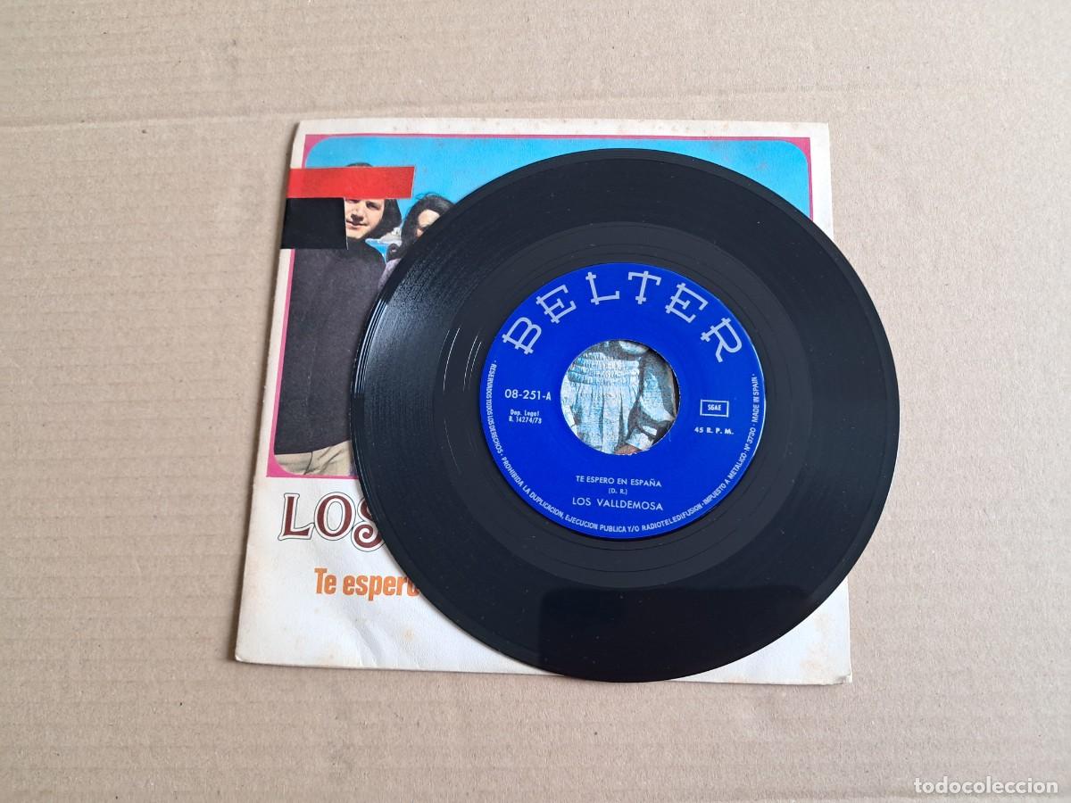 Discos de vinilo: LOS VALLDEMOSA - TE ESPERO EN ESPA&Ntilde;A SINGLE 1973 - Foto 2