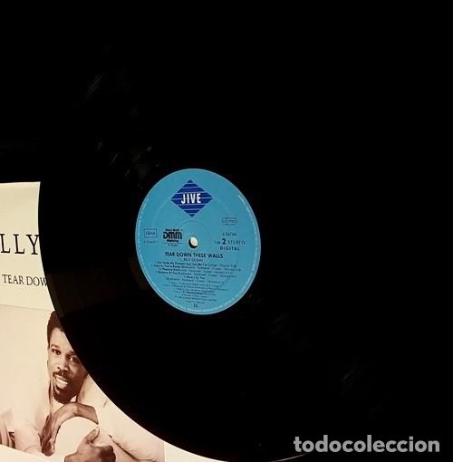 Discos de vinilo: [LP VINILO]. BILLY OCEAN. TEAR DOWN THESE WALLS. - Foto 5