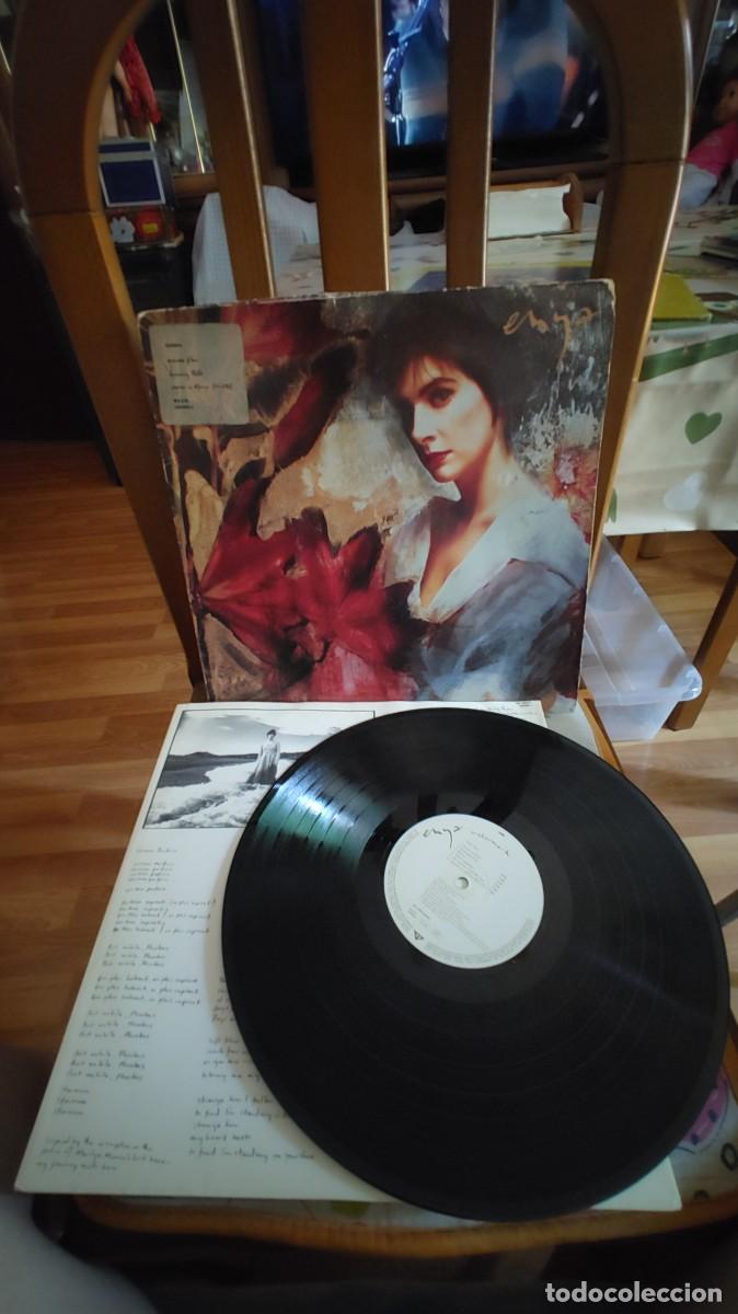 Discos de vinilo: ENYA-LP WATERMARK- ENCARTE LETRAS