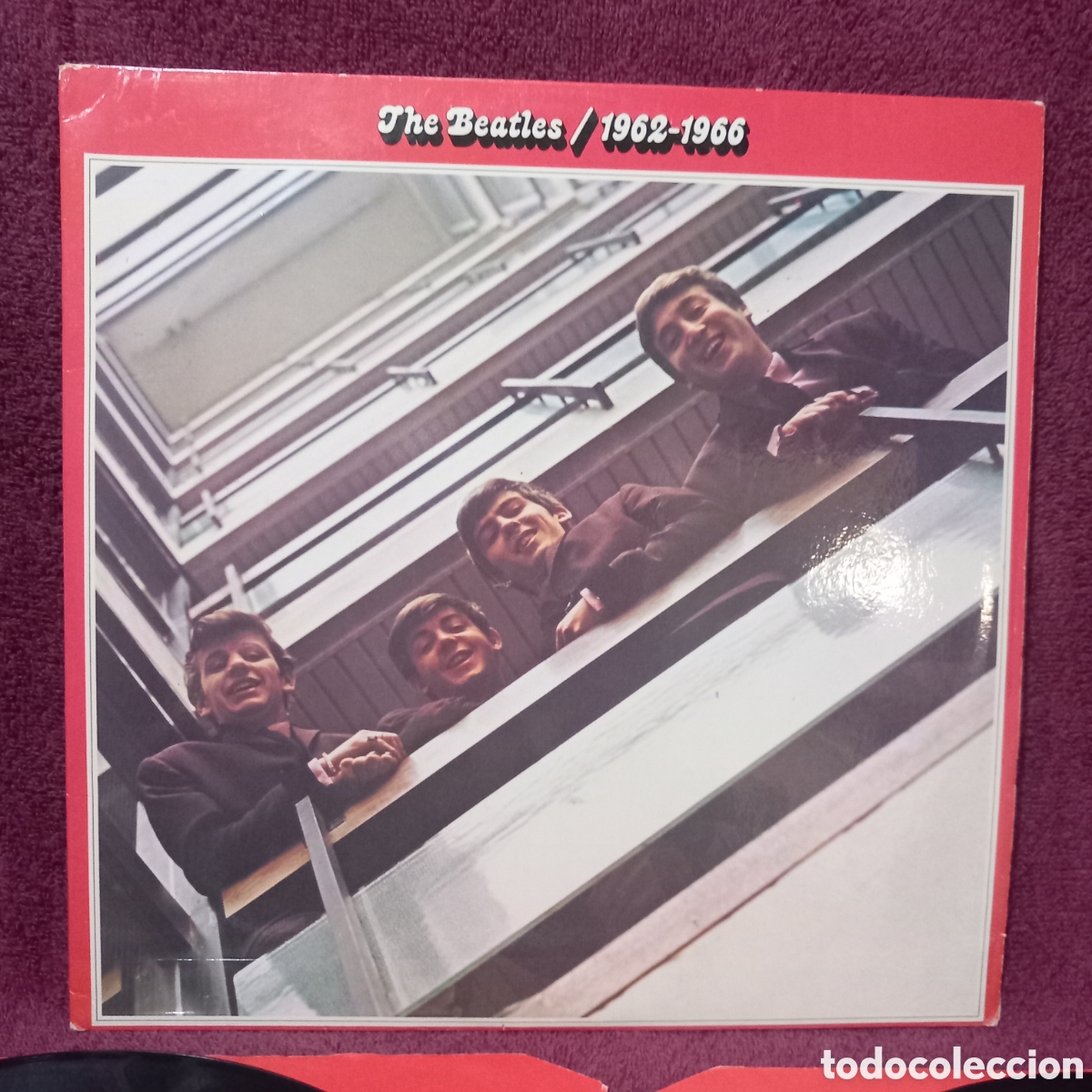 Discos de vinilo: LP DOBLE ROJO/THE BEATLES 1962-66(muy pocas se&ntilde;ales)