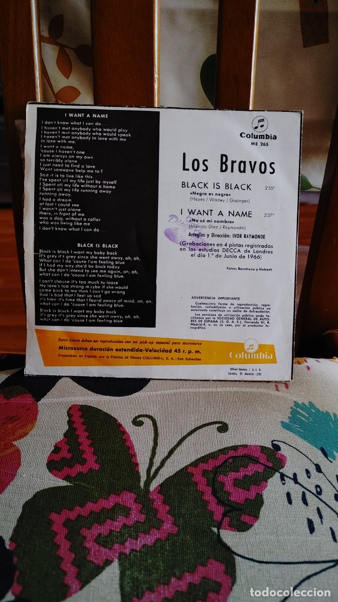Discos de vinilo: LOS BRAVOS-SINGLE BLACK IS BLACK - Foto 2