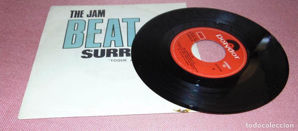 Discos de vinilo: The Jam &ndash; Beat Surrender - Toque A Rendicion - SINGLE 1982 - Foto 3