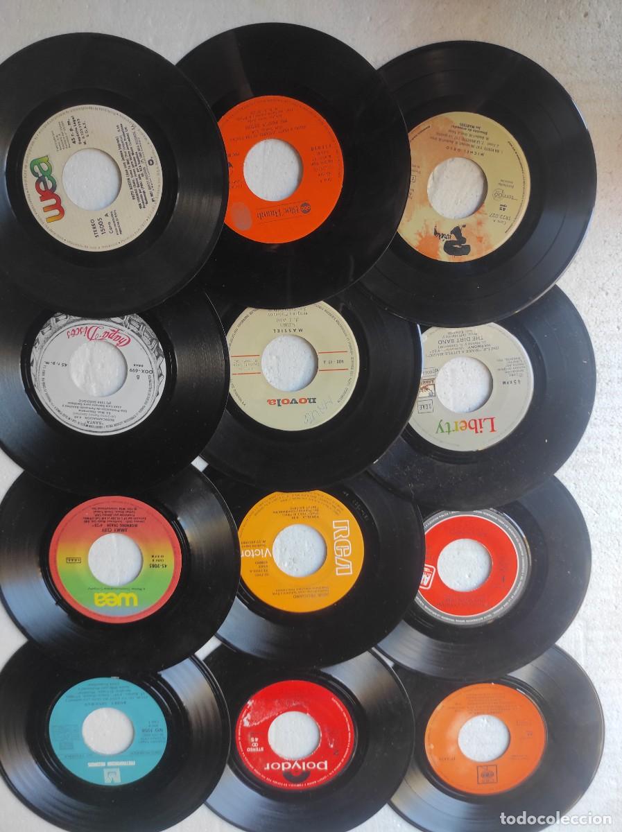 Discos de vinilo: lote 90 vinilos peque&ntilde;os a&ntilde;os 60,70,80 sin caratula