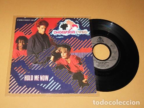 Discos de vinilo: THOMPSON TWINS - HOLD ME NOW - SINGLE - 1983 - TEMAZO 80'S