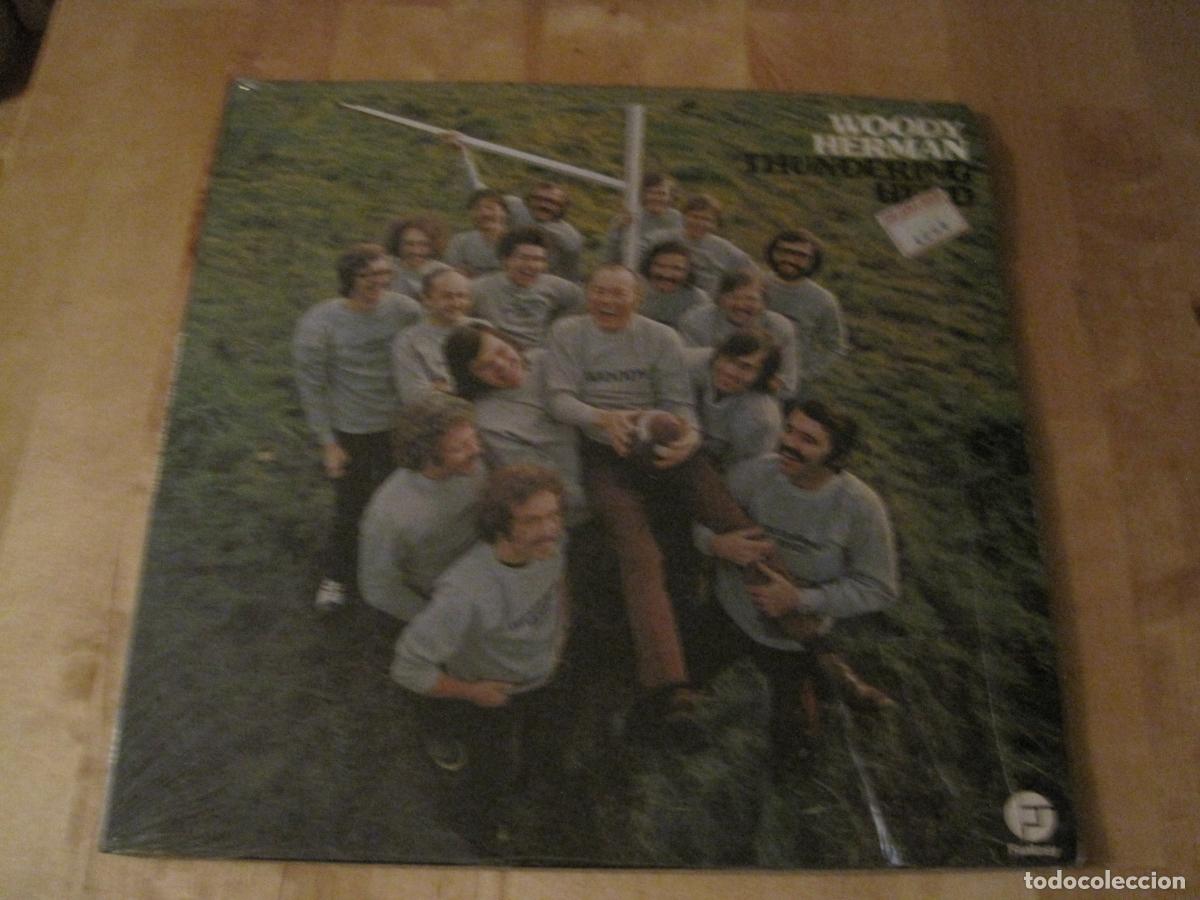 Discos de vinilo: LP WOODY HERMAN THUNDERING HERD JAZZ
