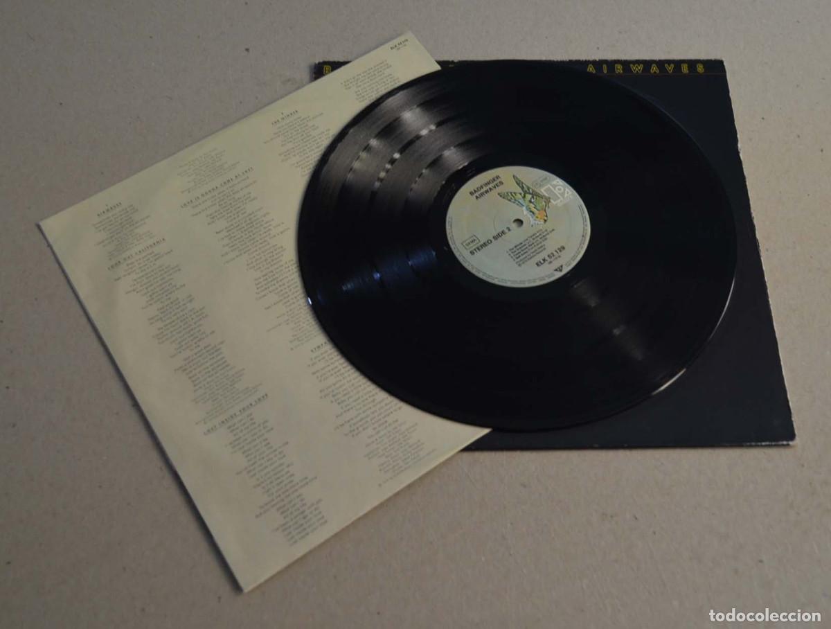 Discos de vinilo: BADFINGER - AIRWAVES (ed. 1979) - Foto 3