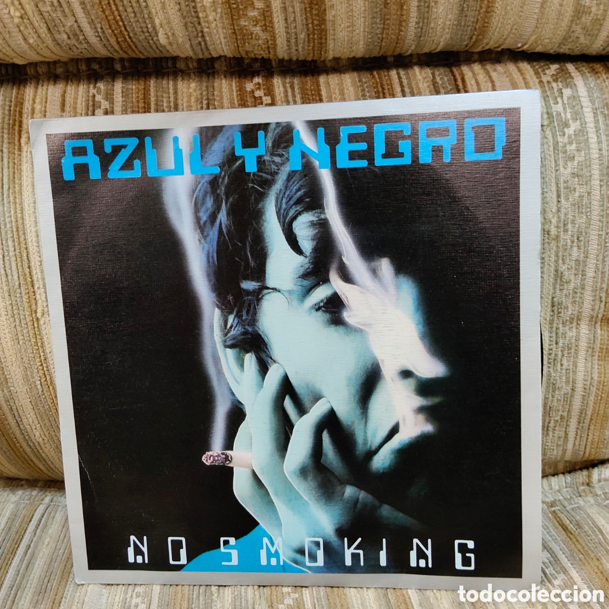 Discos de vinilo: Single 7 &rdquo; Azul y Negro No smoking edita blanco y negro