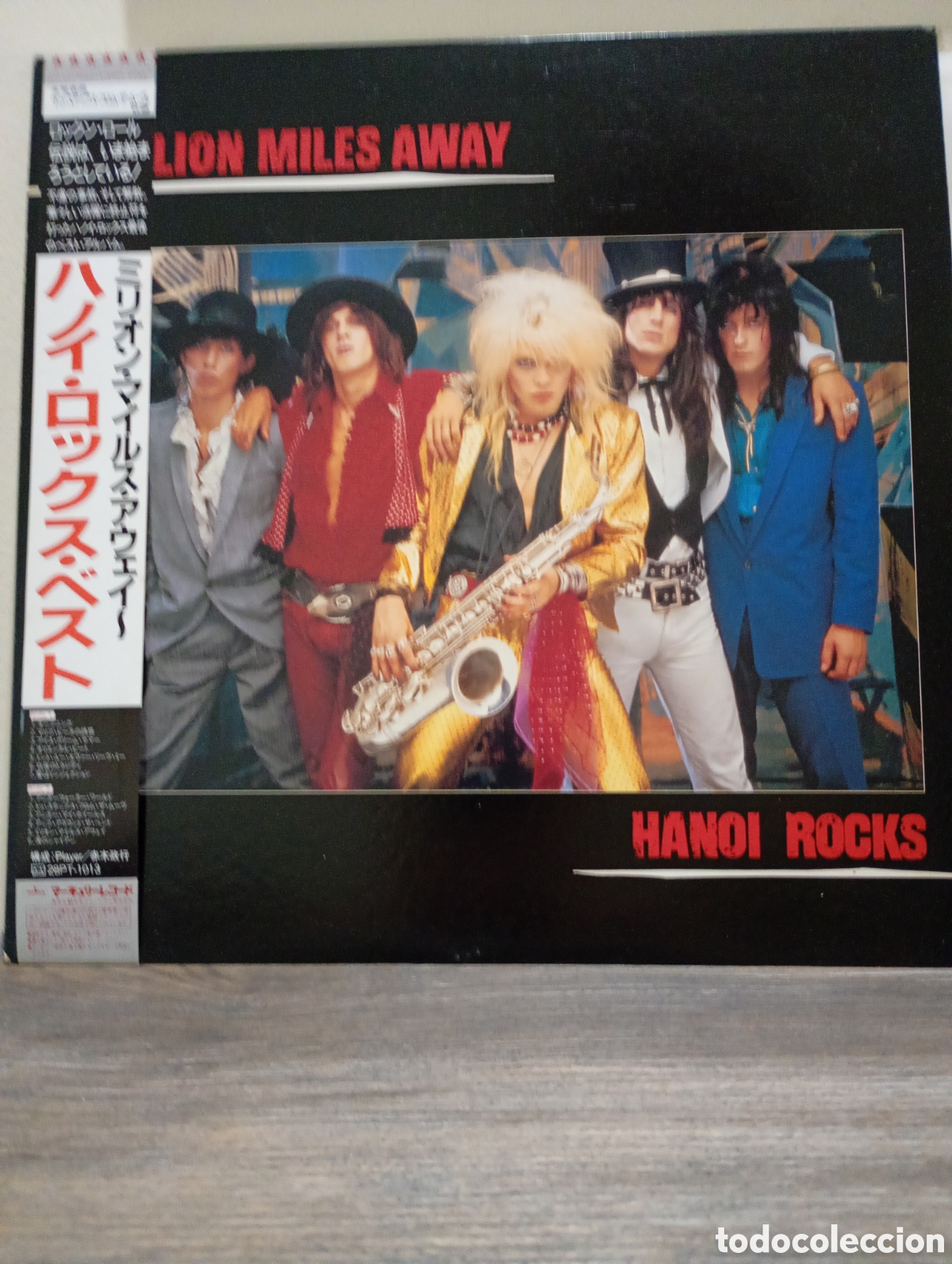 Discos de vinilo: Hanoi Rocks, Million miles away. Made in Japan con Obi y encartes.