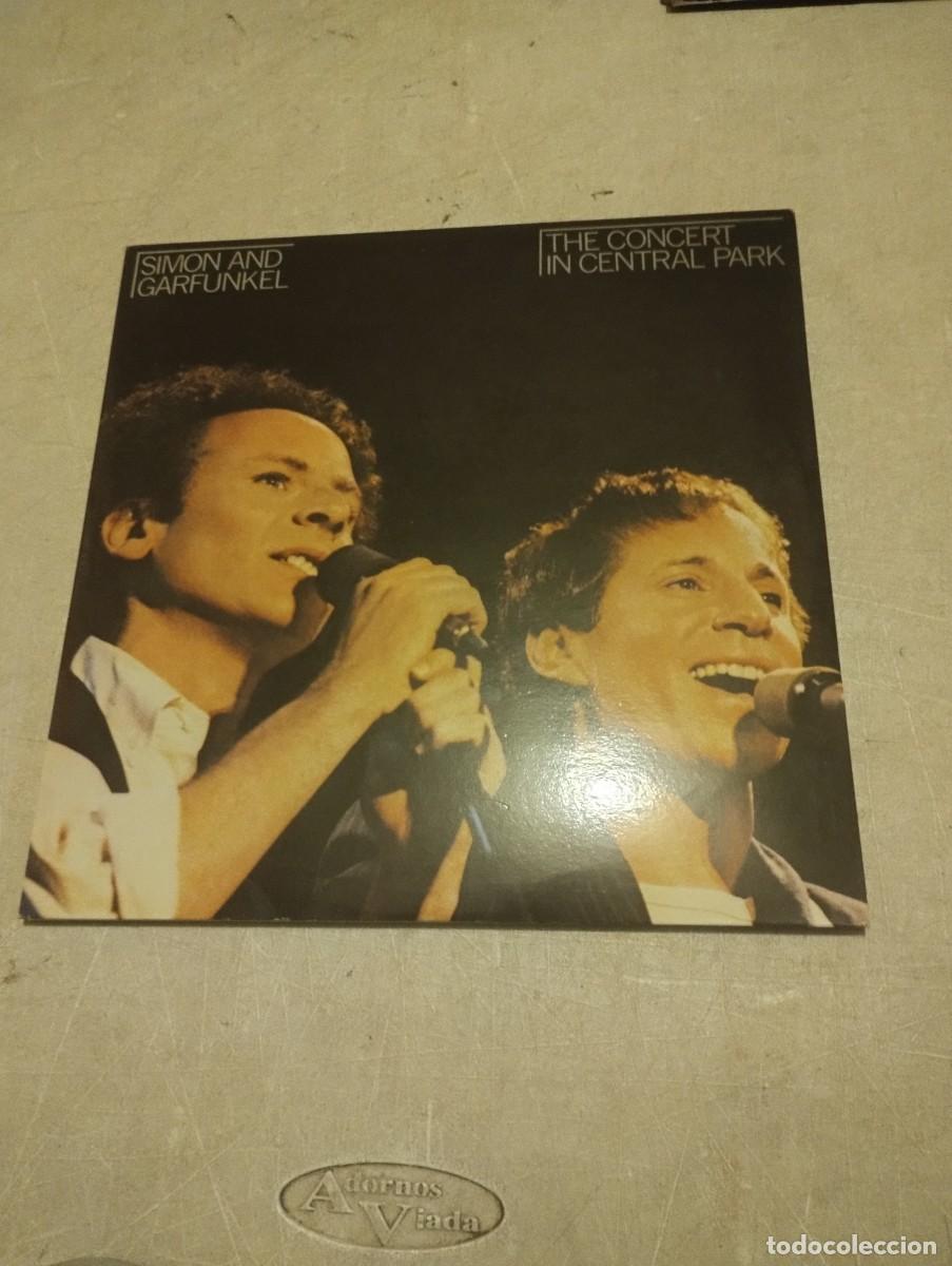 Discos de vinilo: SIMON AND GARFUNKLE DOBLE LP CONCERT IN CENTRAL PARK ESP.1982 PORTADA ABIERTA LIBRETO