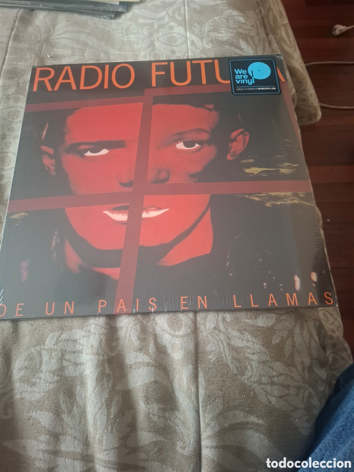 Discos de vinilo: Radio Futura. De Un Pa&iacute;s En Llamas. Reed precintado