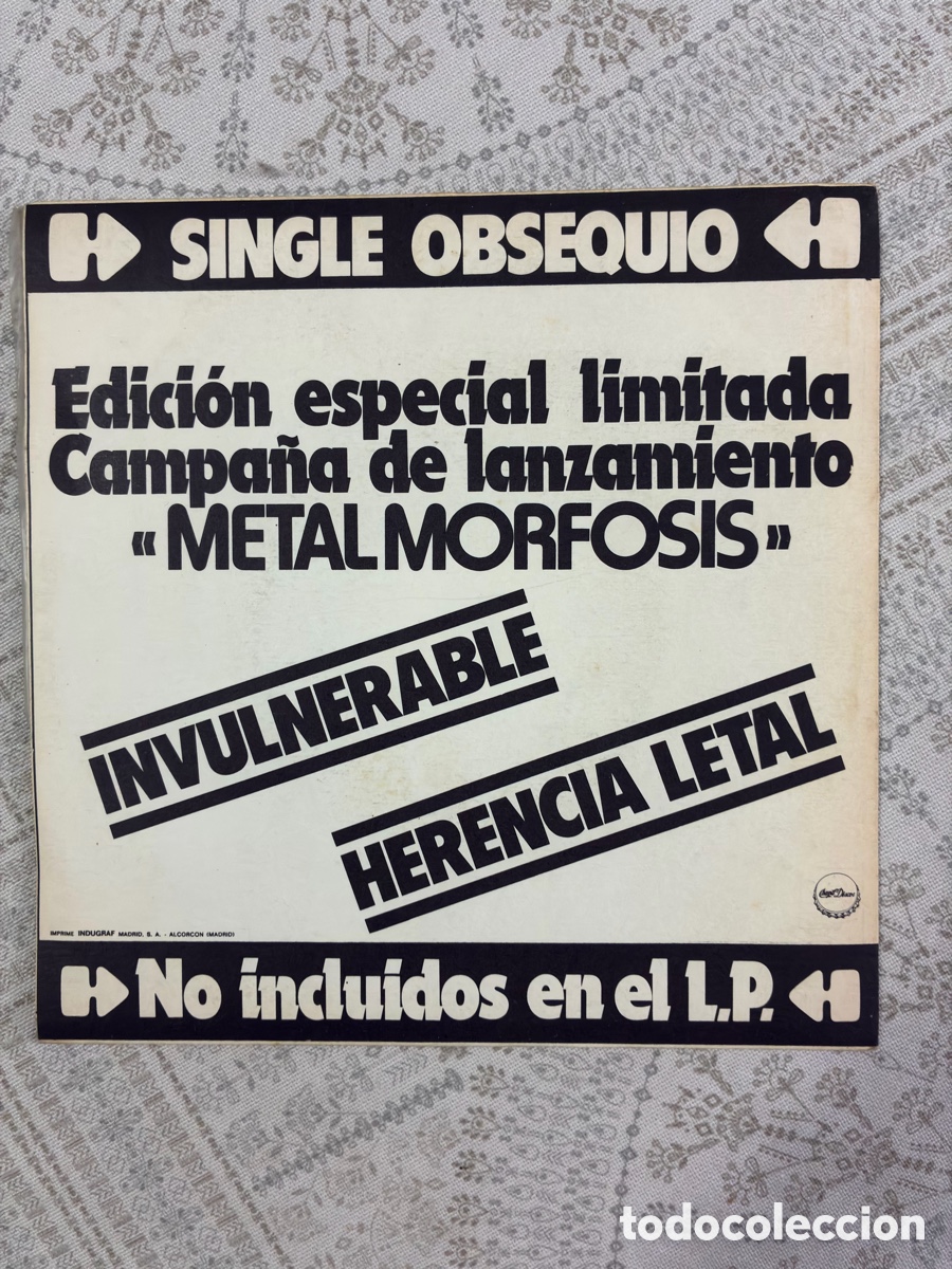 Discos de vinilo: Single 7&rdquo; BAR&Oacute;N ROJO - Invulnerable / Herencia L (Chapa Discos 1983, Edici&oacute;n Obsequio Metalmorfosis)