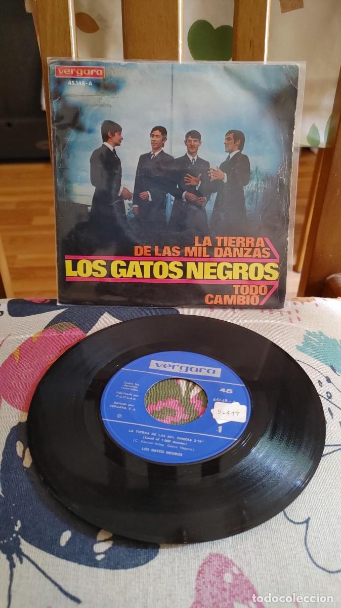 Discos de vinilo: LOS GATOS NEGROS-SINGLE LA TIERRA DE LAS MIL DANZAS