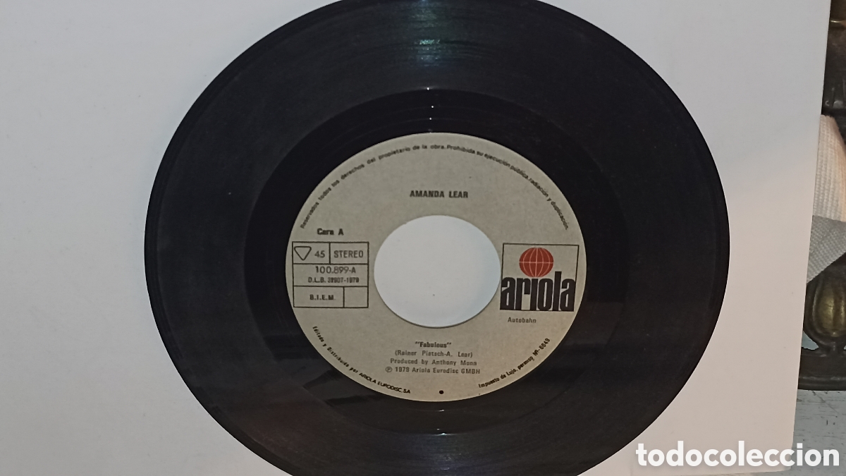 Discos de vinilo: Amanda Lear con la canci&oacute;n &laquo;Oh, Boy&raquo;,&laquo;Fabulous&raquo; (escrito por Rainer Pietsch y Amanda