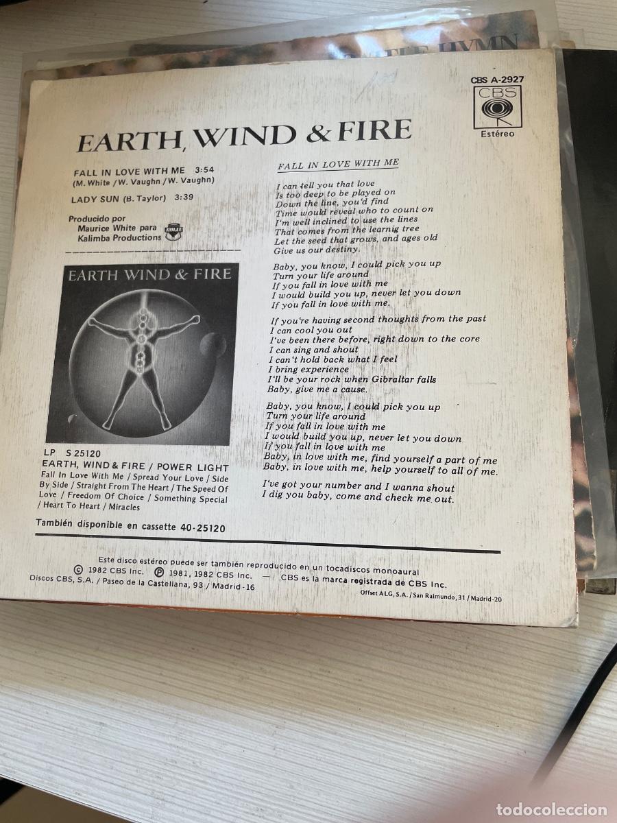 Discos de vinilo: Earth wind y fire single - Foto 2