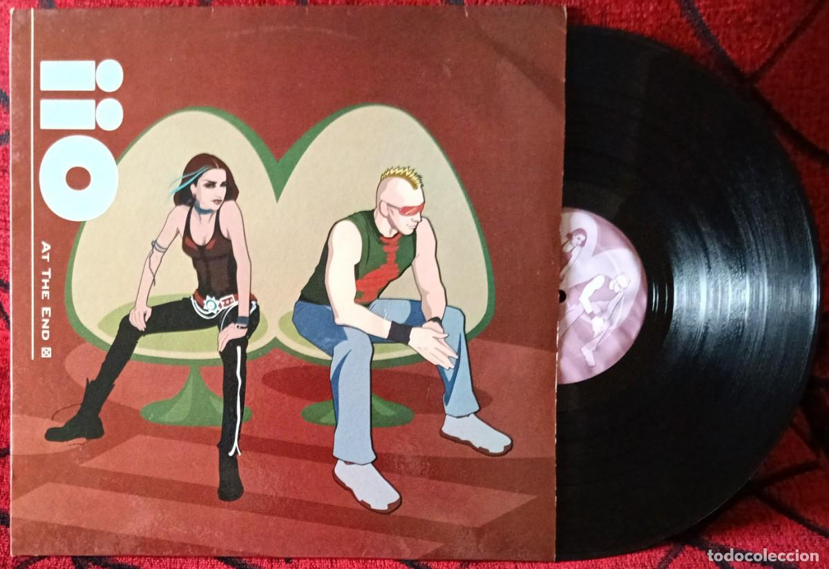Discos de vinilo: IIO ** At The End ** MAXI SINGLE VINILO 2003