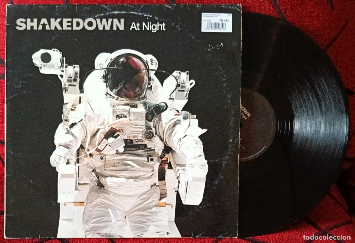 Discos de vinilo: SHAKEDOWN ** At Night ** MAXI SINGLE VINILO 2002 UK