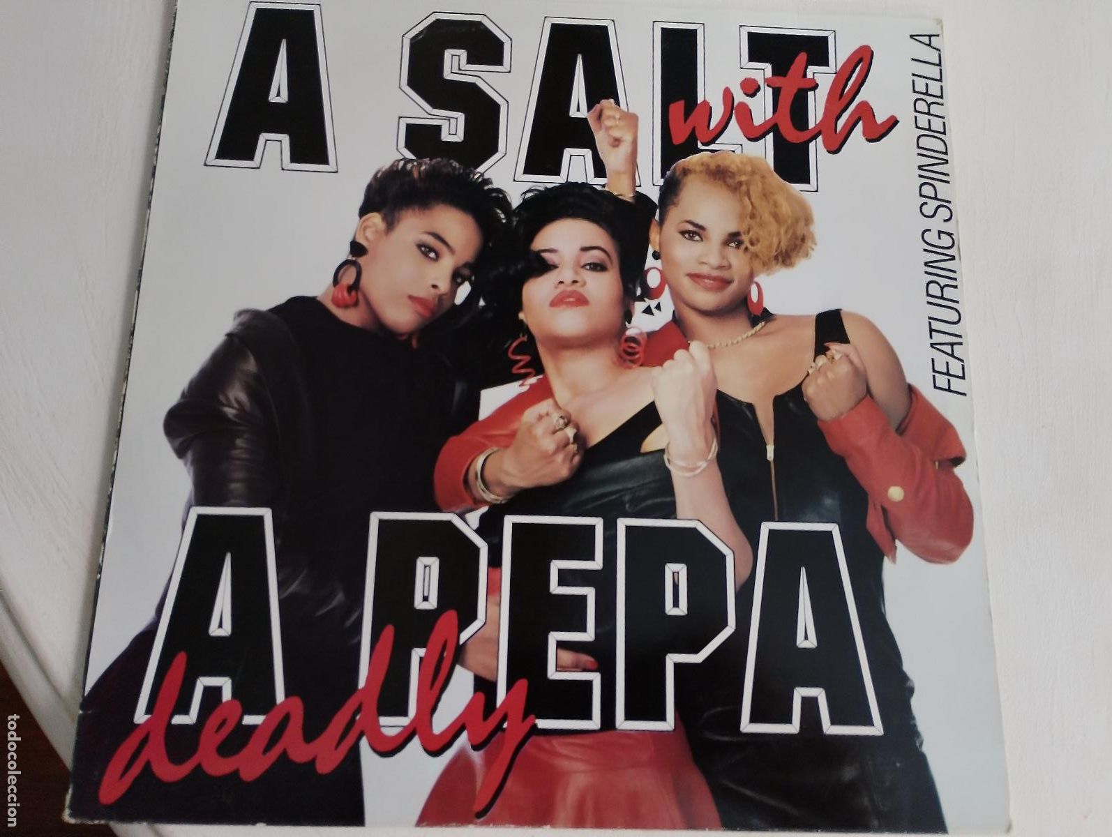 Discos de vinilo: Salt-N-Pepa* Featuring Spinderella &ndash; A Salt With A Deadly Pepa, ed espa&ntilde;ola 1988 Hip Hop,