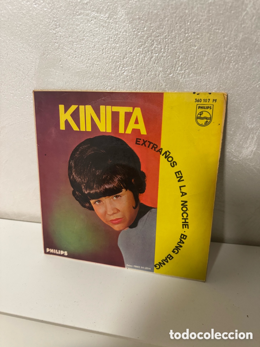 Discos de vinilo: Kinita - Extra&ntilde;os en la noche / Bang bang