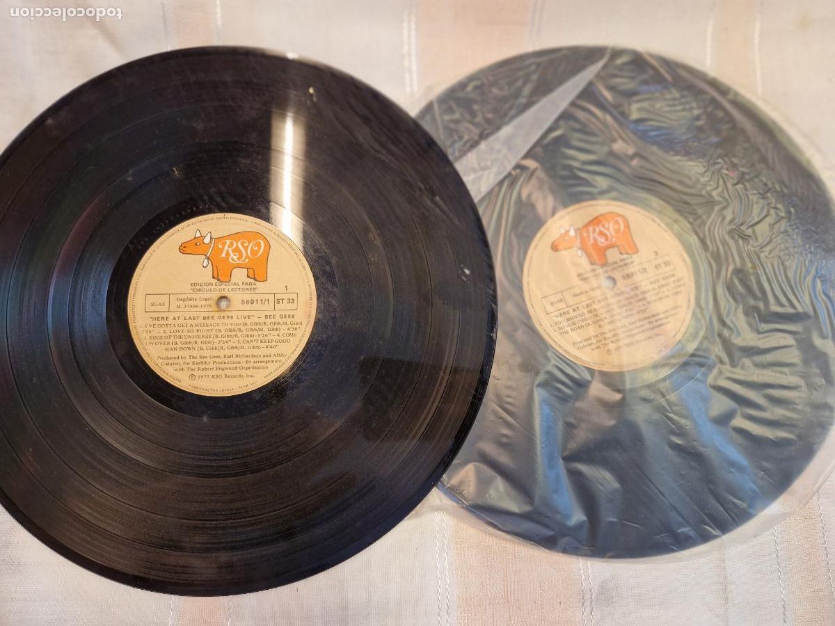 Discos de vinilo: SINGLE. HERE AT LAST BEE GEES LIVE. CIRCULO DE LECTORES. 1.2.3.4