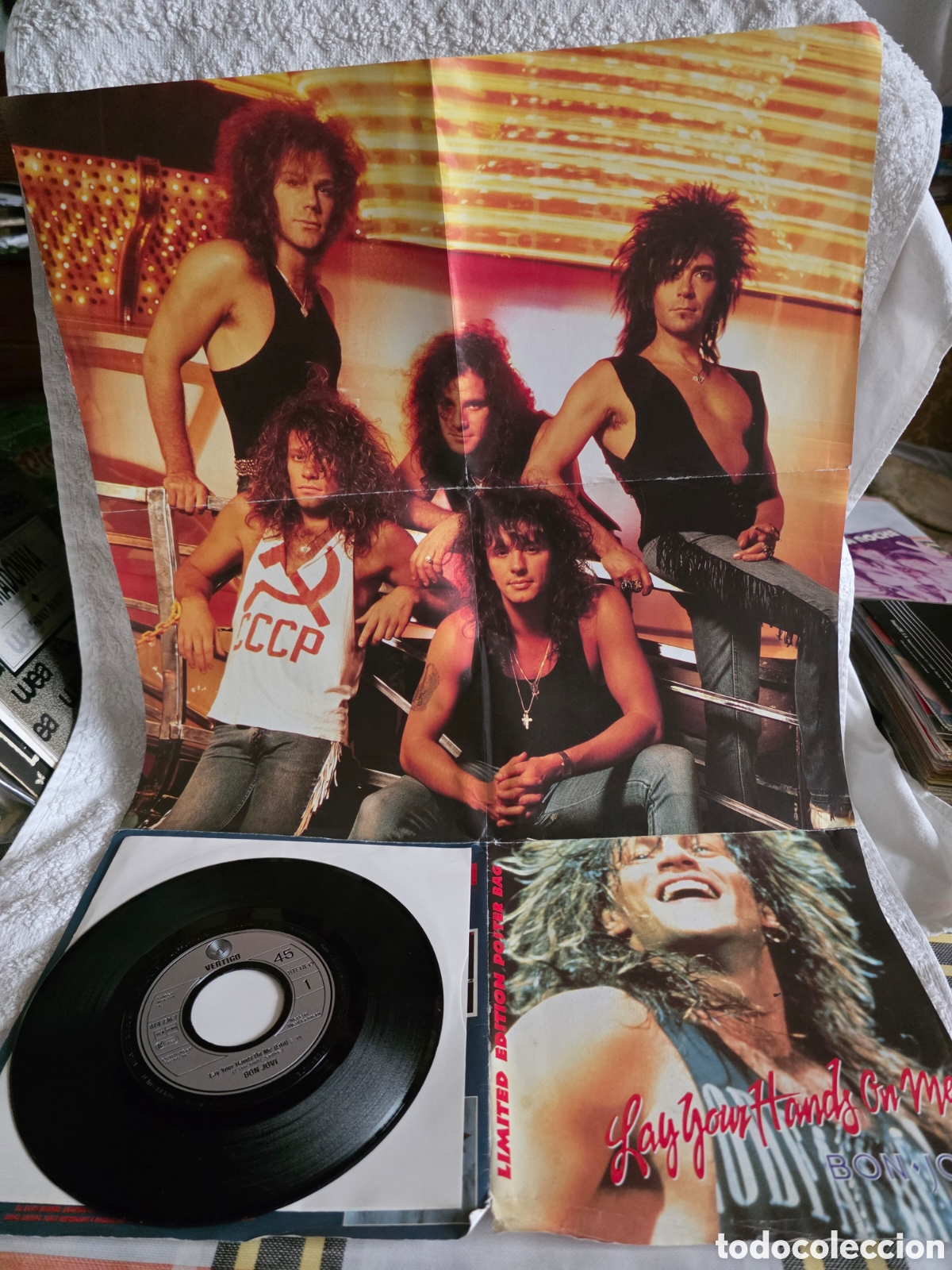 Discos de vinilo: Bon Jovi&nbsp;&ndash;&nbsp;Lay Your Hands On Me + poster West Germany A ESTRENAR