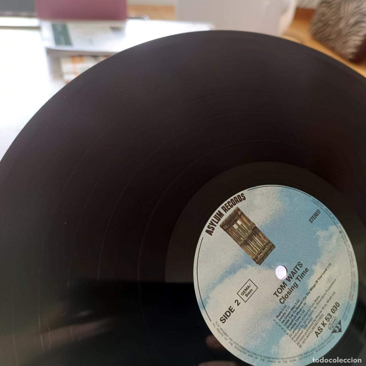 Discos de vinilo: Tom Waits Closing Time LP AS53030 - Foto 5