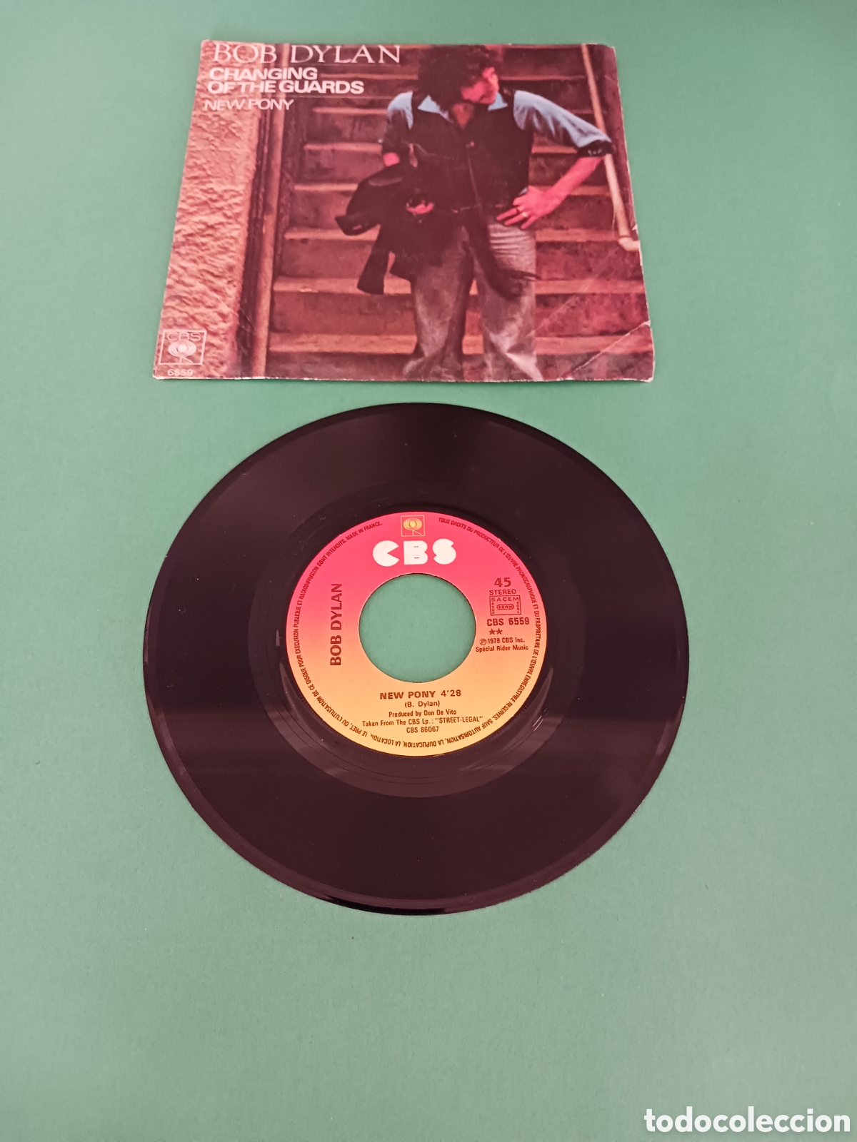 Discos de vinilo: BOB DYLAN, SINGLE. Changing of the guards. - Foto 3
