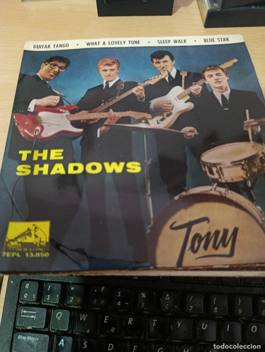 Discos de vinilo: THE SHADOWS. GUITAR TANGO. WHAT A LOVELY TUNE. SLEEP WALK BLUE STAR. CY1V